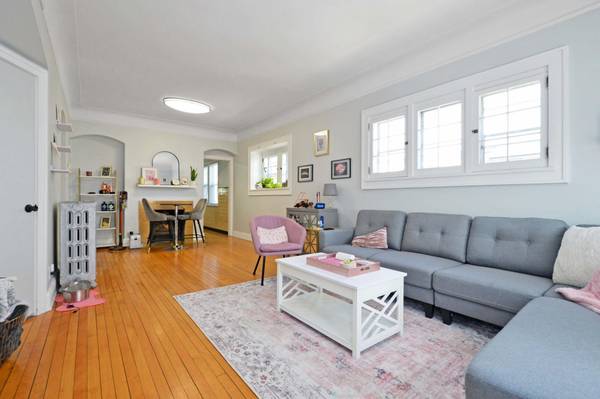 3324 Hennepin AVE, Minneapolis, MN 55408