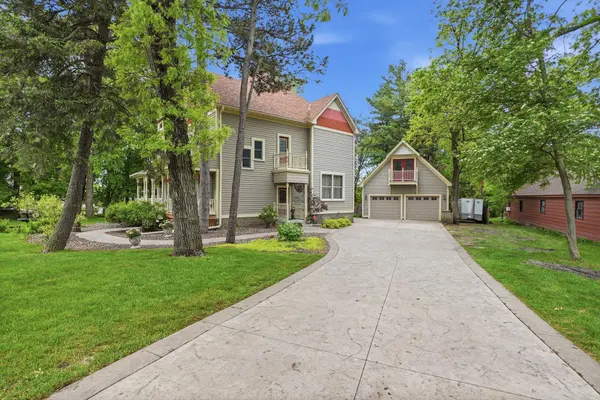 2940 Labore RD, Little Canada, MN 55109