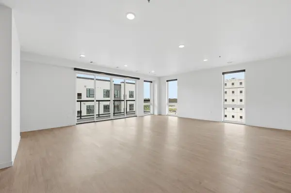 300 Main AVE #502, Fargo, ND 58103