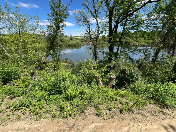 513 Old Bench ST, Red Wing, MN 55066