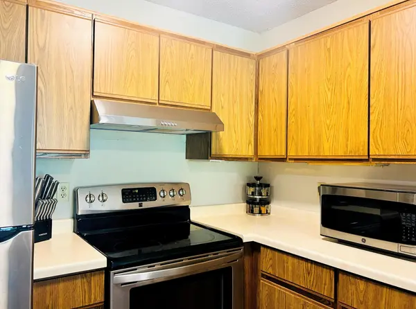7675 142nd ST W #215, Apple Valley, MN 55124