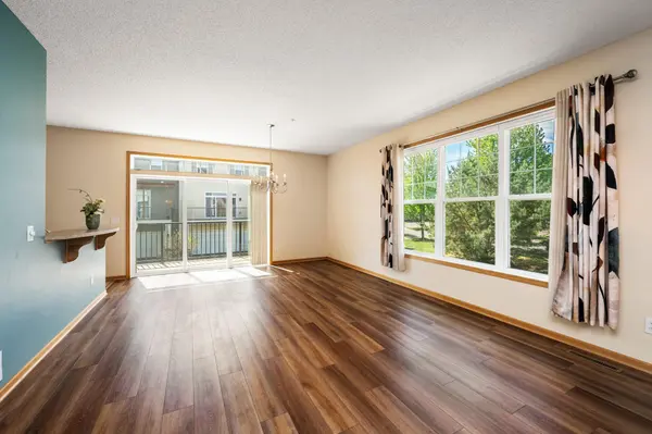 11808 Emery Village DR N, Champlin, MN 55316