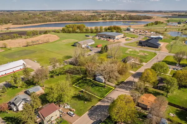 507 E 2nd AVE, Osakis, MN 56360