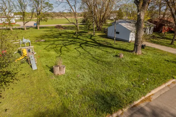 507 E 2nd AVE, Osakis, MN 56360