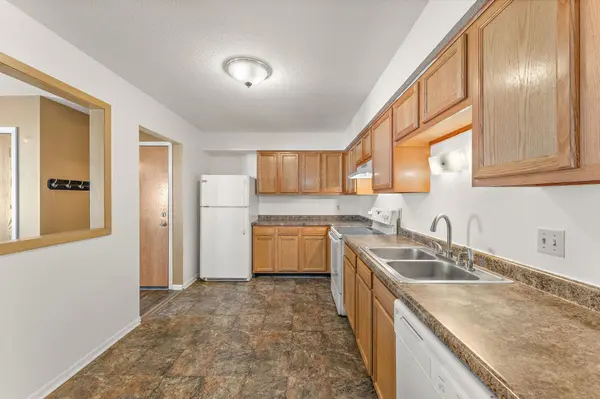 949 Wescott TRL #201, Eagan, MN 55123