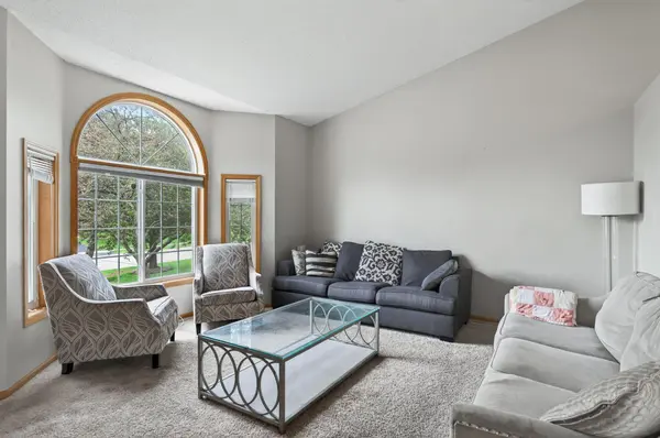 10035 Fallgold Pkwy N, Brooklyn Park, MN 55443