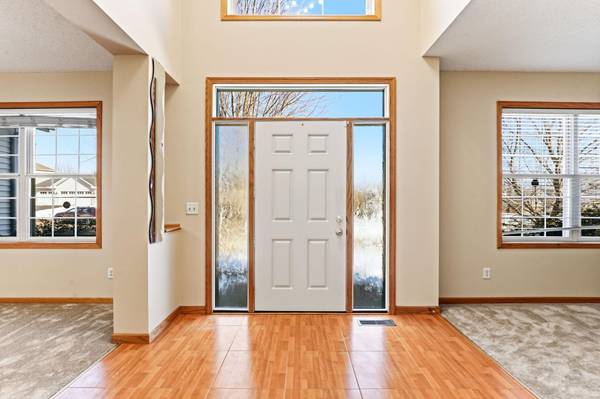 2888 Eagle Valley DR, Woodbury, MN 55129