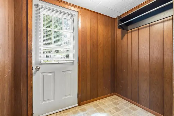 102 E Lyon ST, Minneota, MN 56264