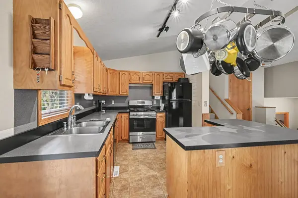 932 Hillside AVE SW, New Prague, MN 56071