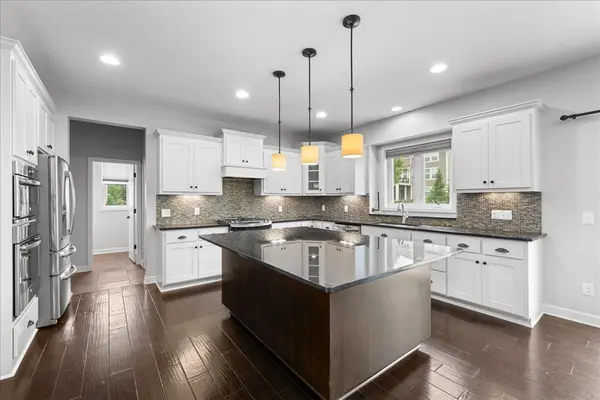 3308 Arden DR, Woodbury, MN 55129