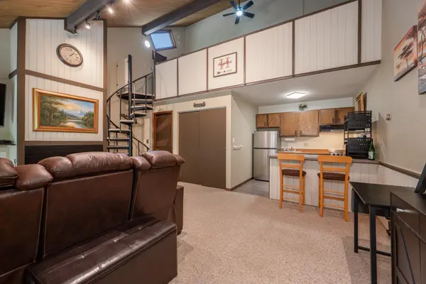 306 Quadna Mountain RD, Hill City, MN 55748