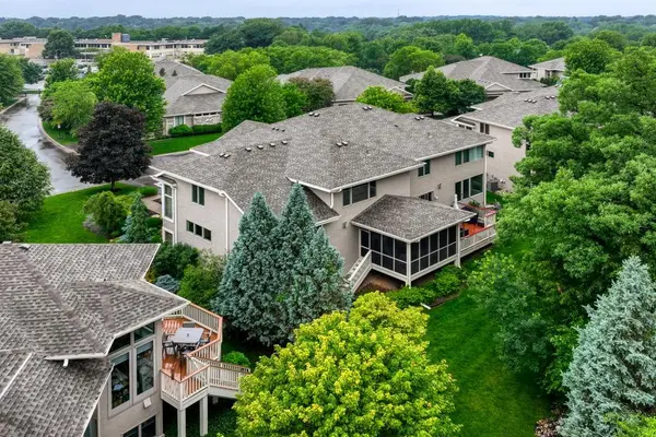 1340 Waterford DR, Golden Valley, MN 55422
