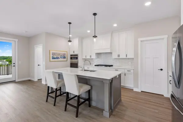 1427 Kasilof CT, River Falls, WI 54022