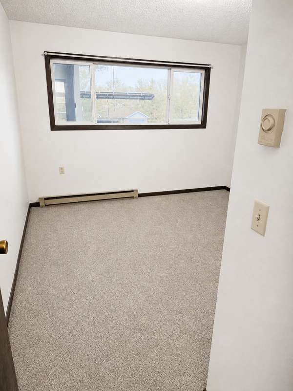 808 Hills AVE #S207, Jackson, MN 56143