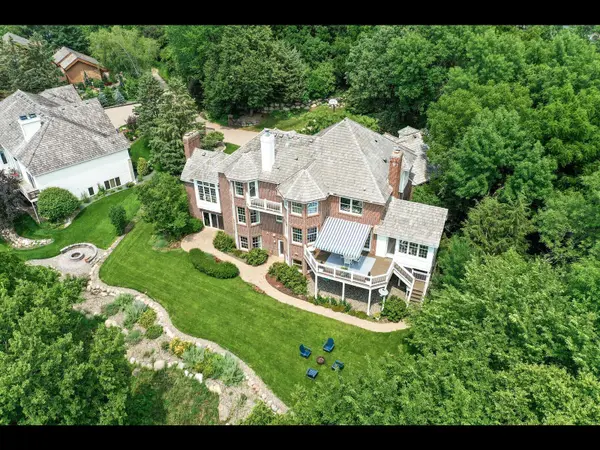7180 Kenmare DR, Bloomington, MN 55438
