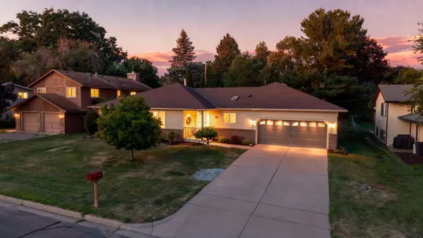 1311 Marthaler LN, West Saint Paul, MN 55118