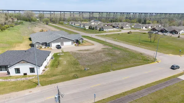 460 12 1/2 ST NE, Valley City, ND 58072