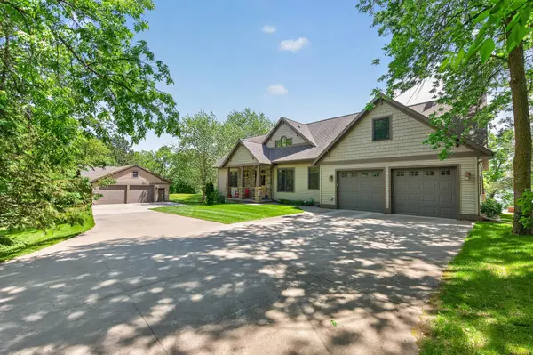 12892 Bass TRL, Sauk Centre, MN 56378