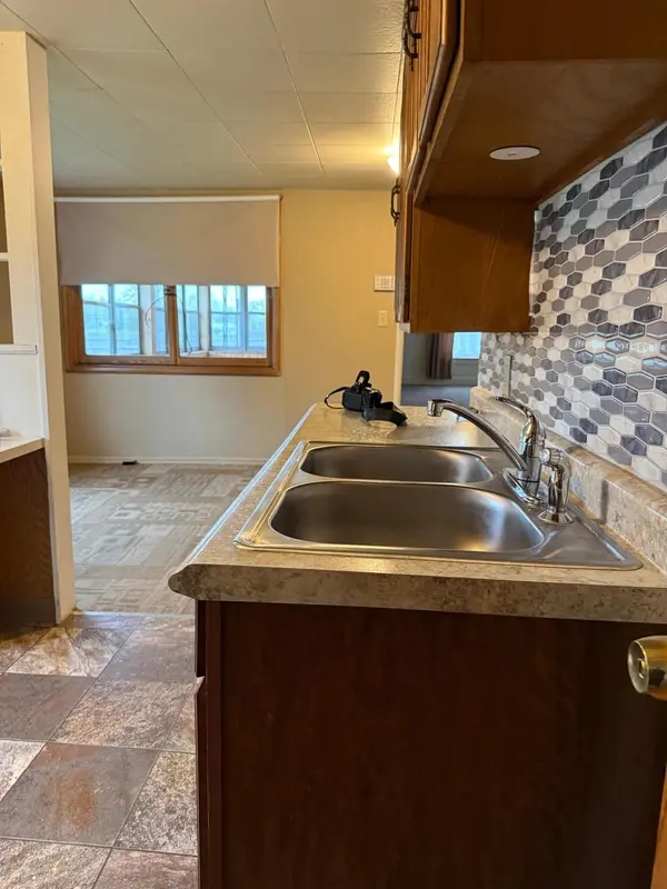 336 W Main ST W, Mayville, ND 58257