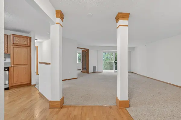 935 Ferndale ST N #317, Maplewood, MN 55119