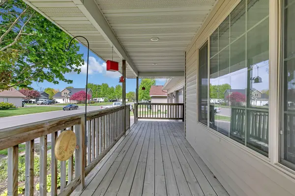 331 Countryside LN, Albany, MN 56307