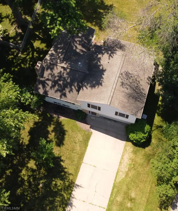 16401 Temple DR S, Minnetonka, MN 55345