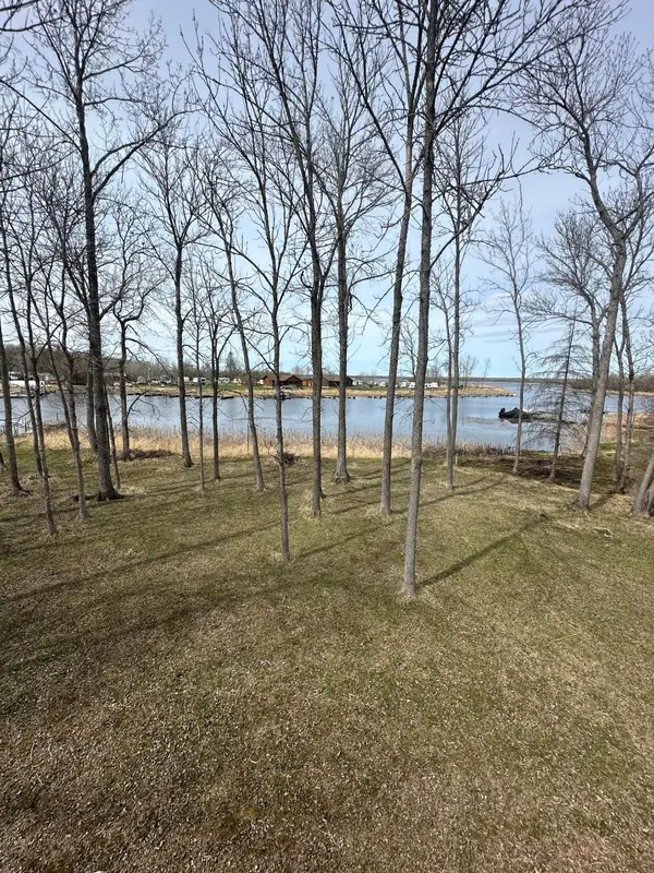 17413 E Pine DR NW, Angle Inlet, MN 56711