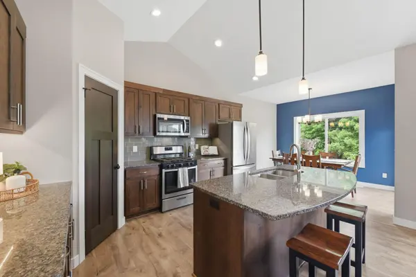 140 Hill Crest CT, Glenwood City, WI 54013