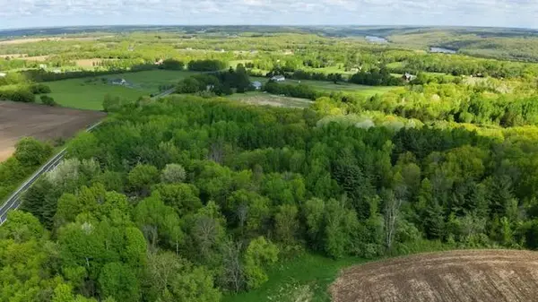 xxx Vista RD, Taylors Falls, MN 55084