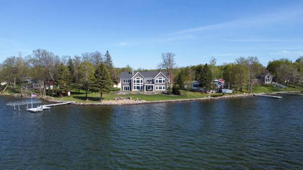 298 Shorewood DR, Detroit Lakes, MN 56501