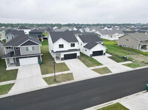 7047 Benji LN, Horace, ND 58047