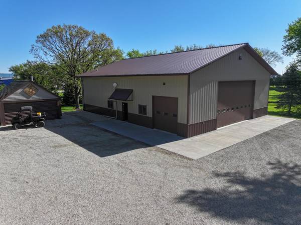 406 2nd ST NE, Dodge Center, MN 55927