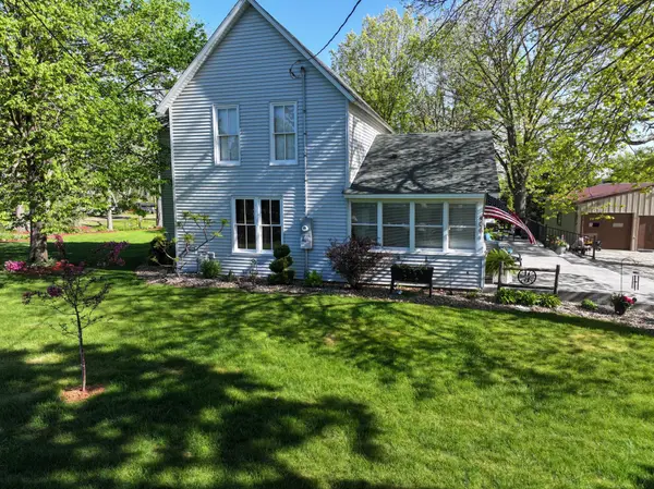 406 2nd ST NE, Dodge Center, MN 55927