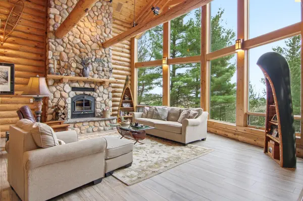E8200 260th AVE, Elk Mound, WI 54739