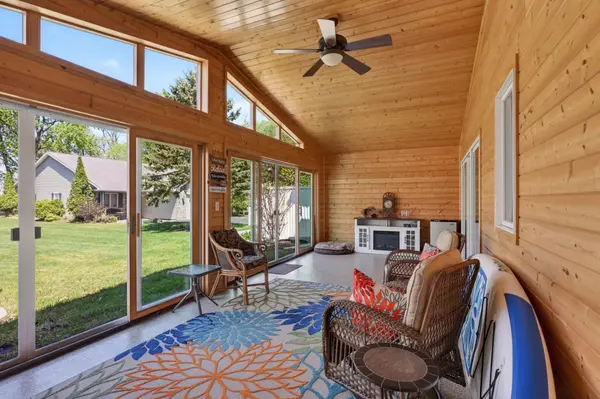 1761 E Lake ST #2, Osakis, MN 56360