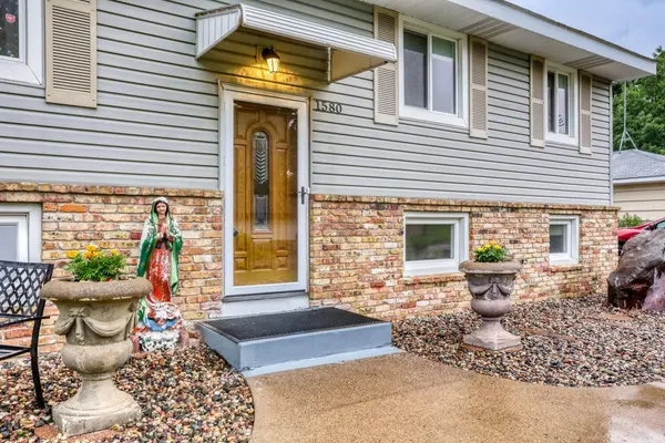 1580 16th ST NW, New Brighton, MN 55112