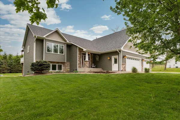 703 7th ST W, Mantorville, MN 55955