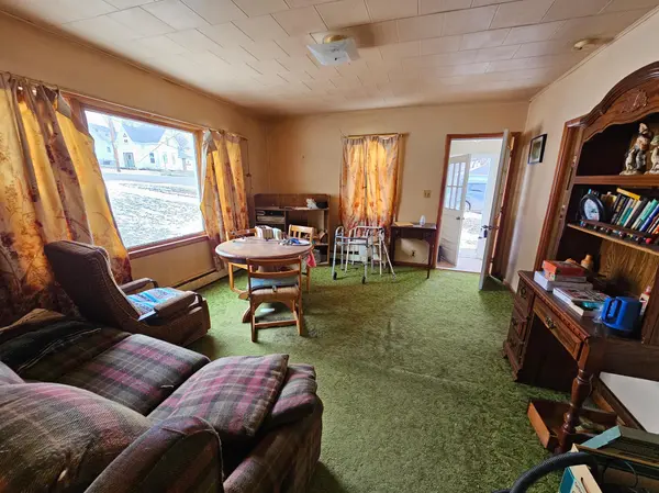 216 Main ST W, Mayville, ND 58257