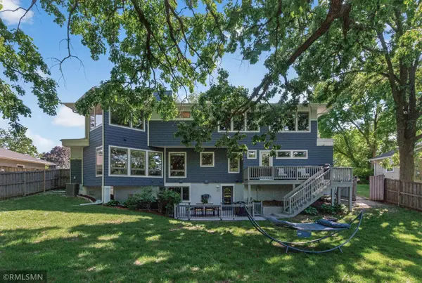 5148 Danens DR, Edina, MN 55439