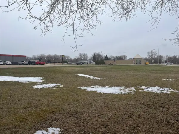 1916 Main ST, Albert Lea, MN 56007