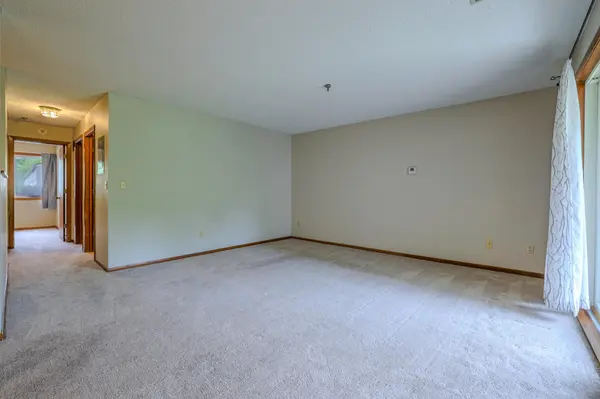 1225 Ferndale ST N #B1, Maplewood, MN 55119