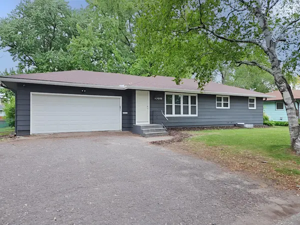 7025 Grimes AVE N, Brooklyn Center, MN 55429