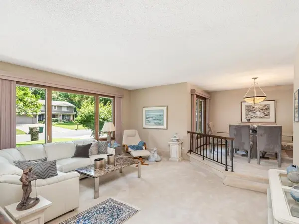 8127 Pennsylvania CIR, Bloomington, MN 55438