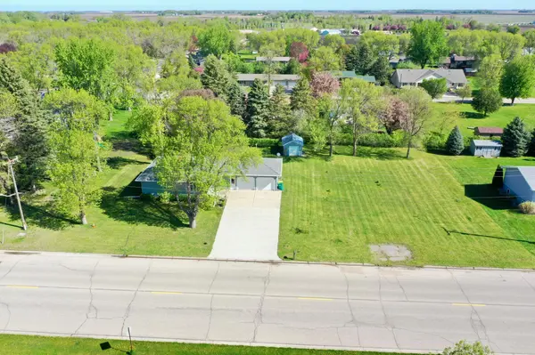 606 3rd AVE S, Raymond, MN 56282