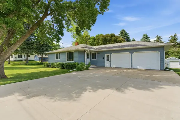 606 3rd AVE S, Raymond, MN 56282