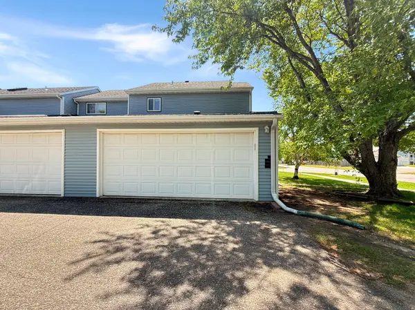 1731 27th AVE S, Fargo, ND 58103