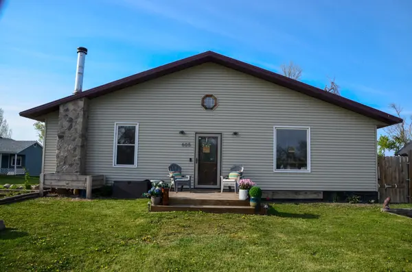 605 Ingalls AVE, Hope, ND 58046