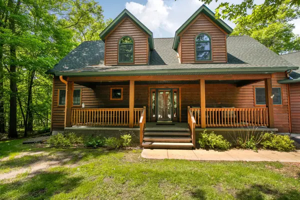 38151 Wilderness CT, Sartell, MN 56377