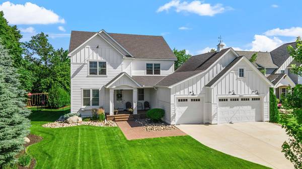 2522 Woods DR, Victoria, MN 55386