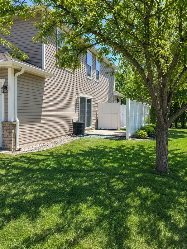 15827 Fleet TRL, Apple Valley, MN 55124